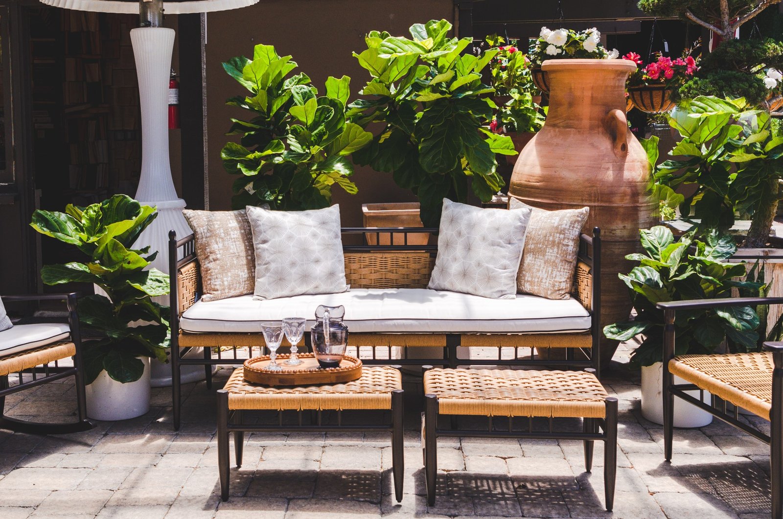 What is the best patio furniture for your Riviera Maya home? 