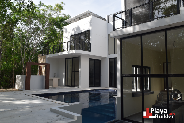 Construction in the Riviera Maya