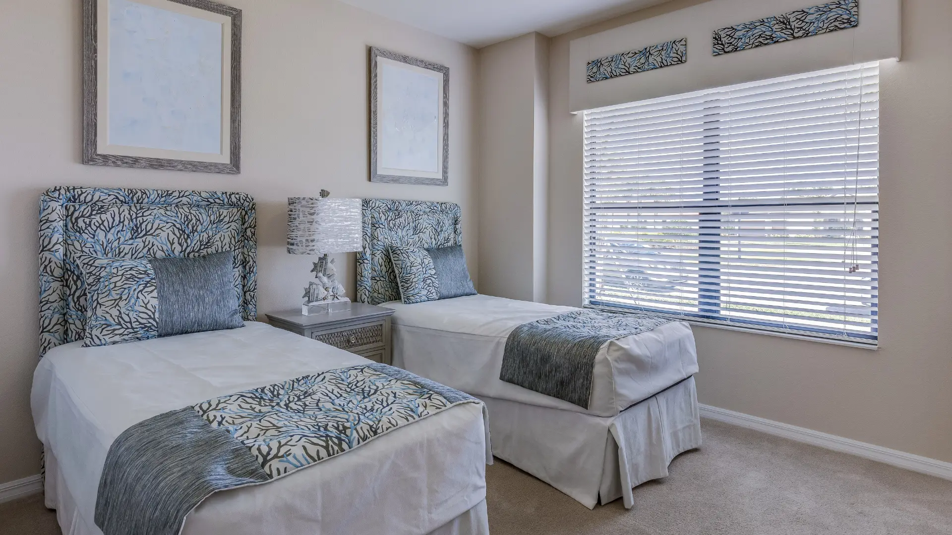 twin beds