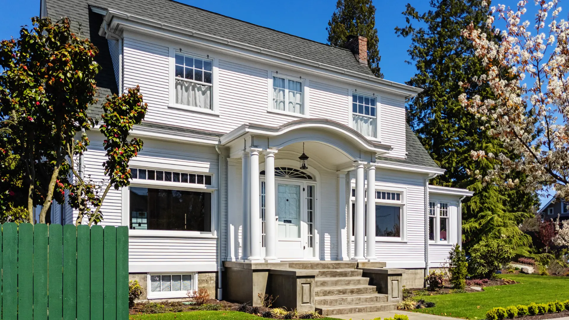 colonial houses