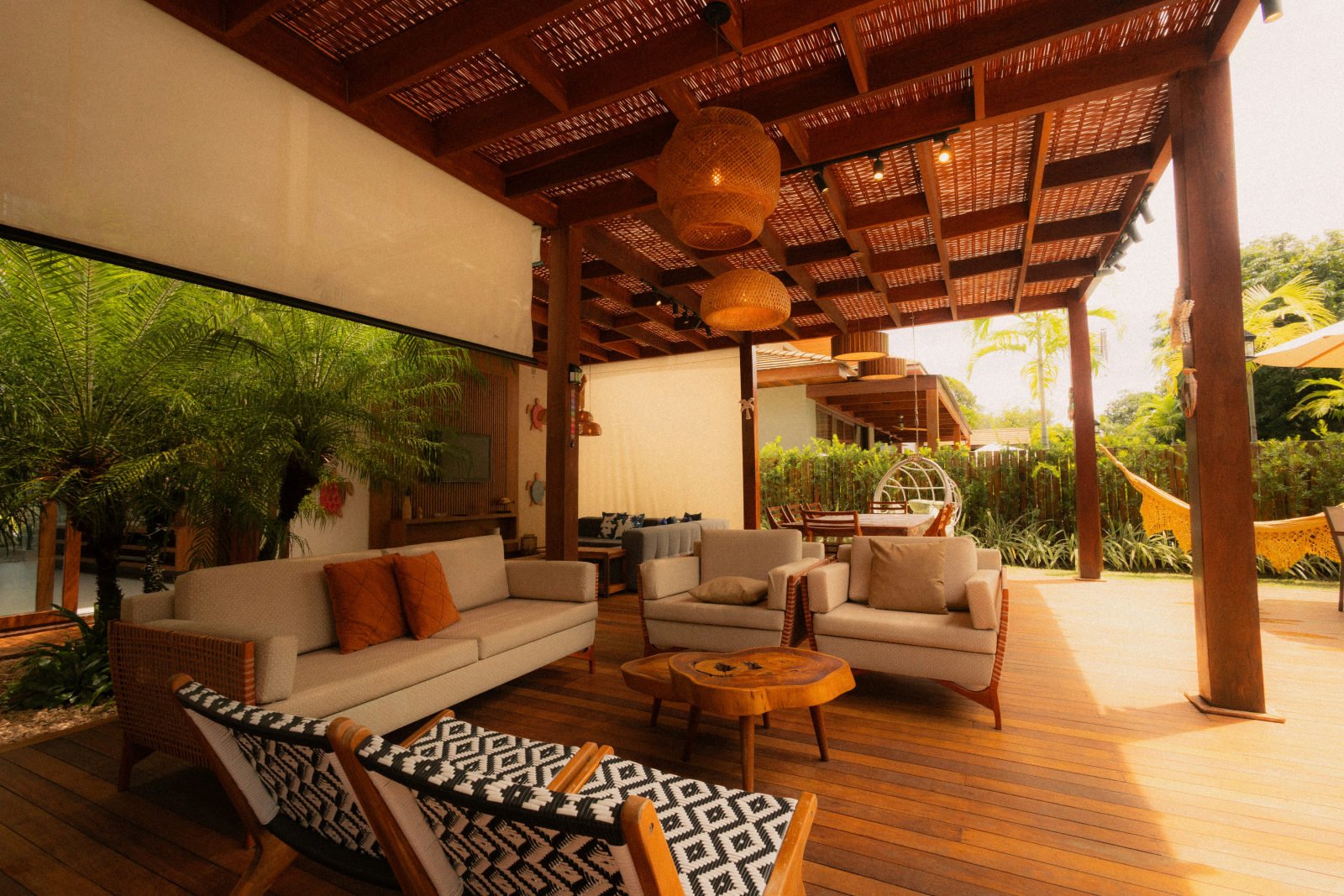 Should You Design for Indoor-Outdoor Living in Playa del Carmen?
